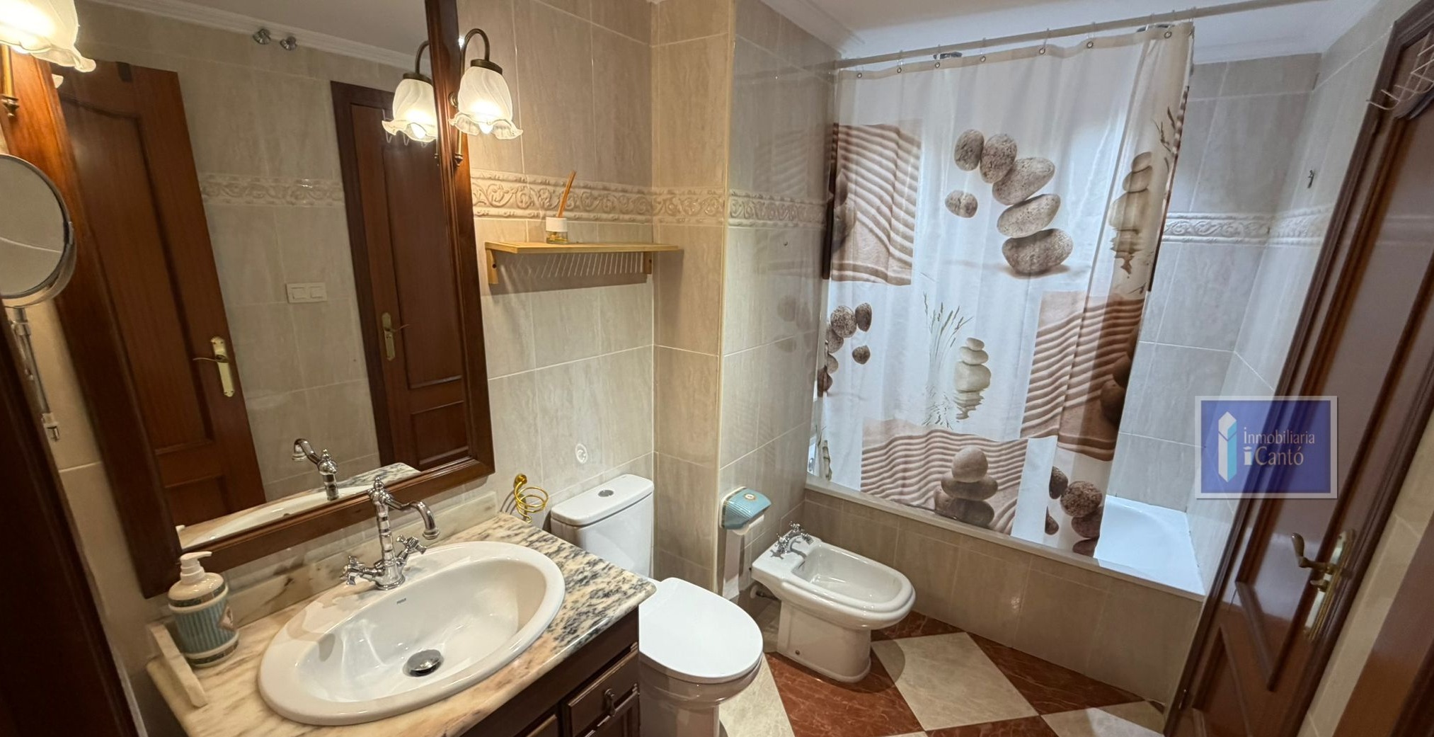 Piso en venta zona Santa Rosa