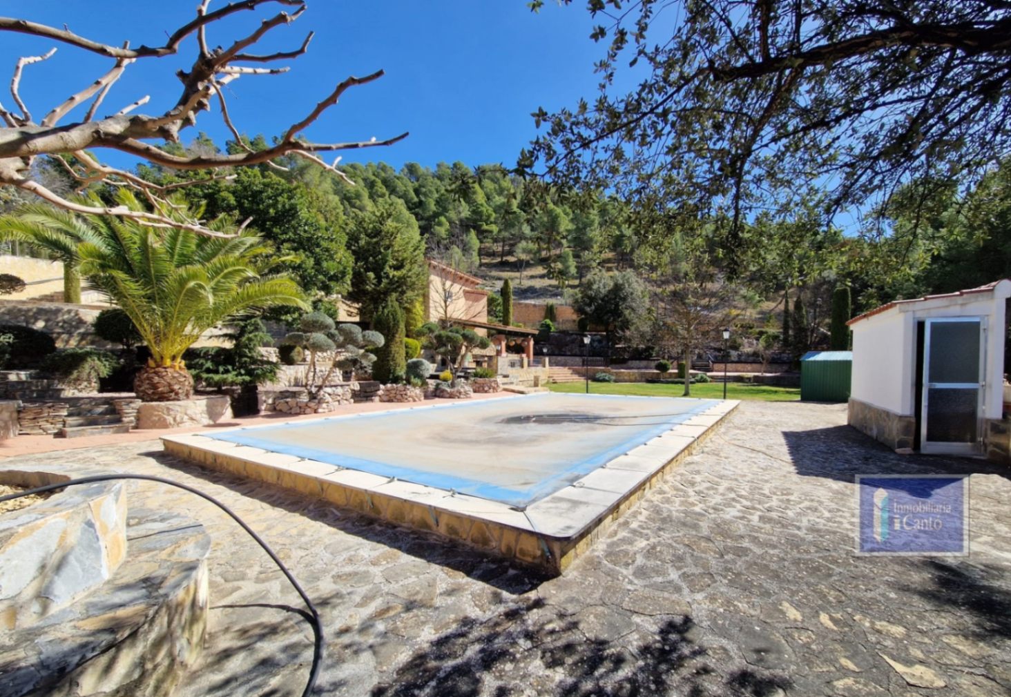 Villa for sale in the Baradello area