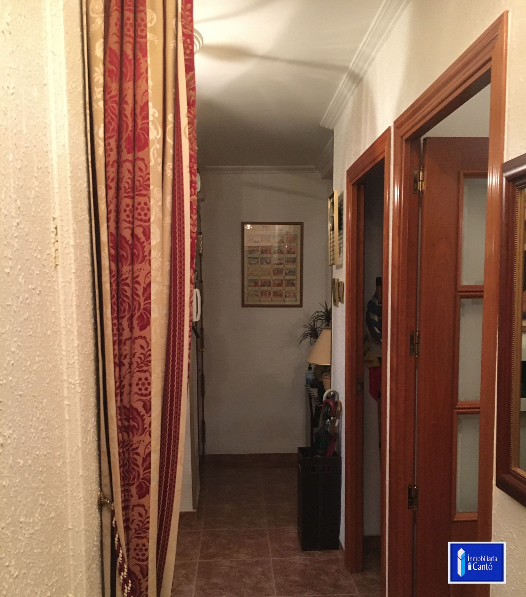 Apartment for Sale in the Downtown Area of Alcoy